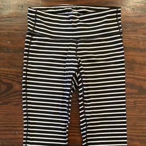 ATHLETA Black White Stripe Crop Leggings Capris S